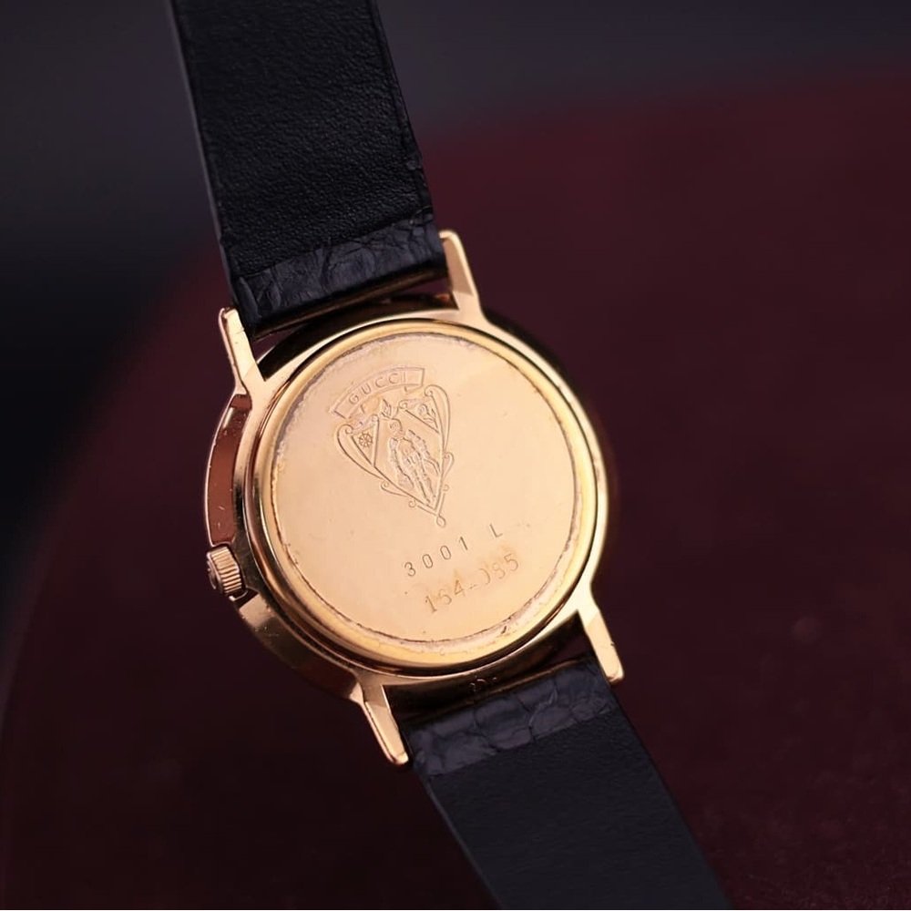 1990s  Gucci Women’s Watch
Ref. No. 3001L
18k Gold-Plated Case, Swiss Made - Picture 10 of 10